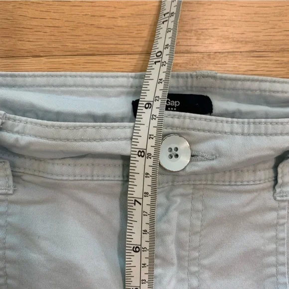 Women’s Gap Mint Color Cargo Style 3 Inch Inseam Shorts Size 8 - Picture 10 of 11
